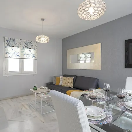 -malagasunapts-city Centre Mariblanca Apartment